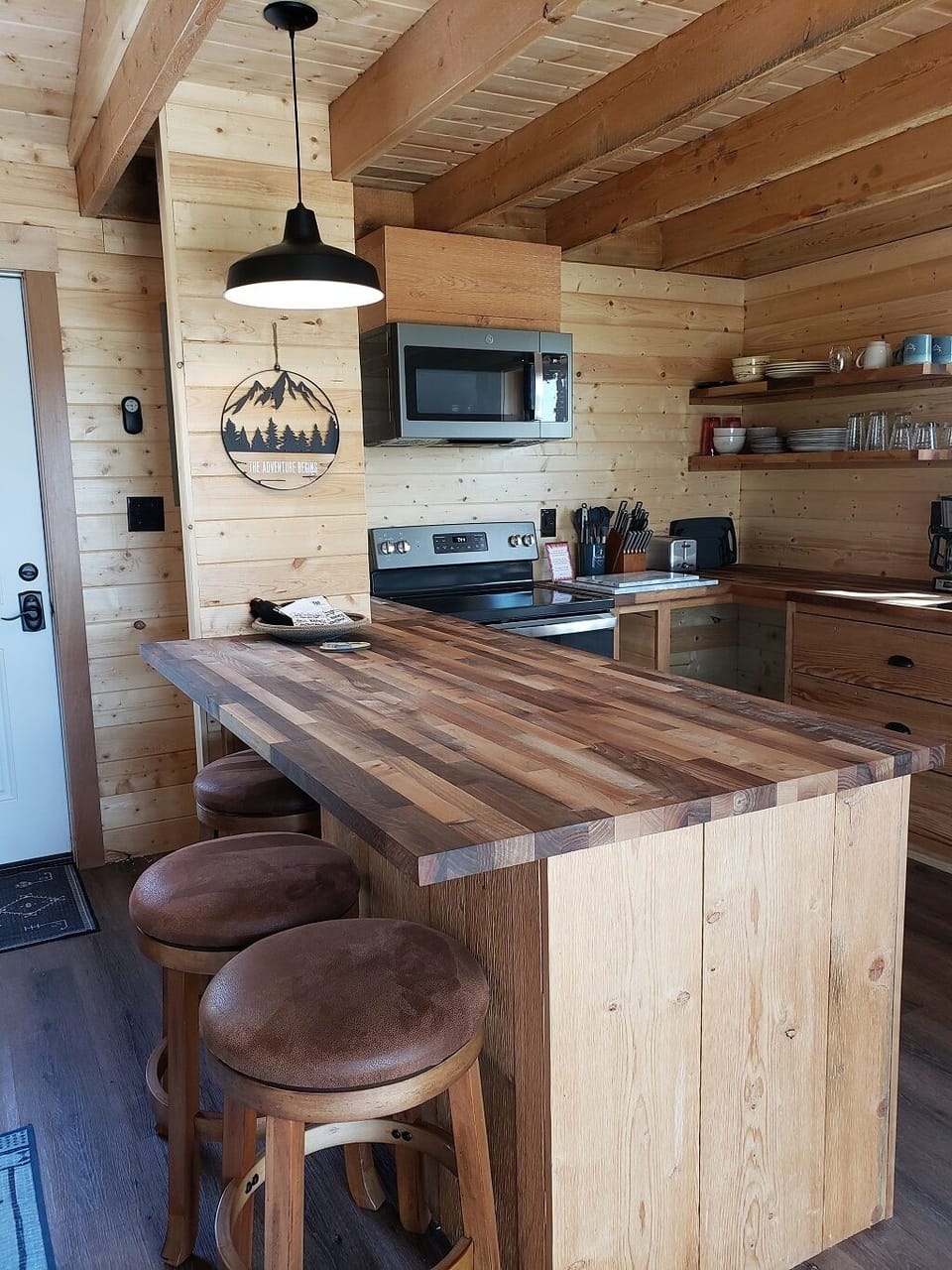 Full kitchen, New appliances, Breakfast Bar, Fully equipped 