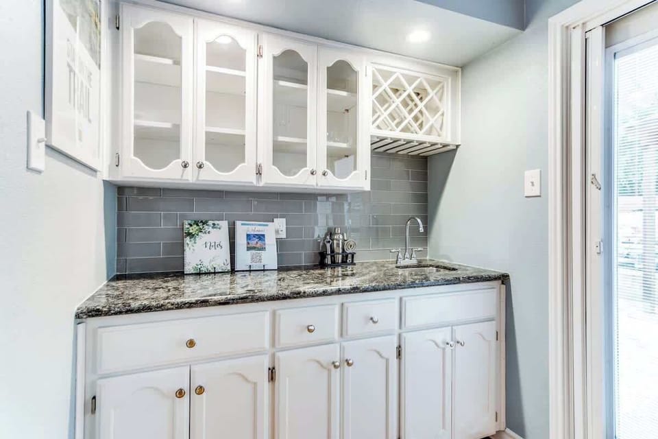 Wet bar next to living room