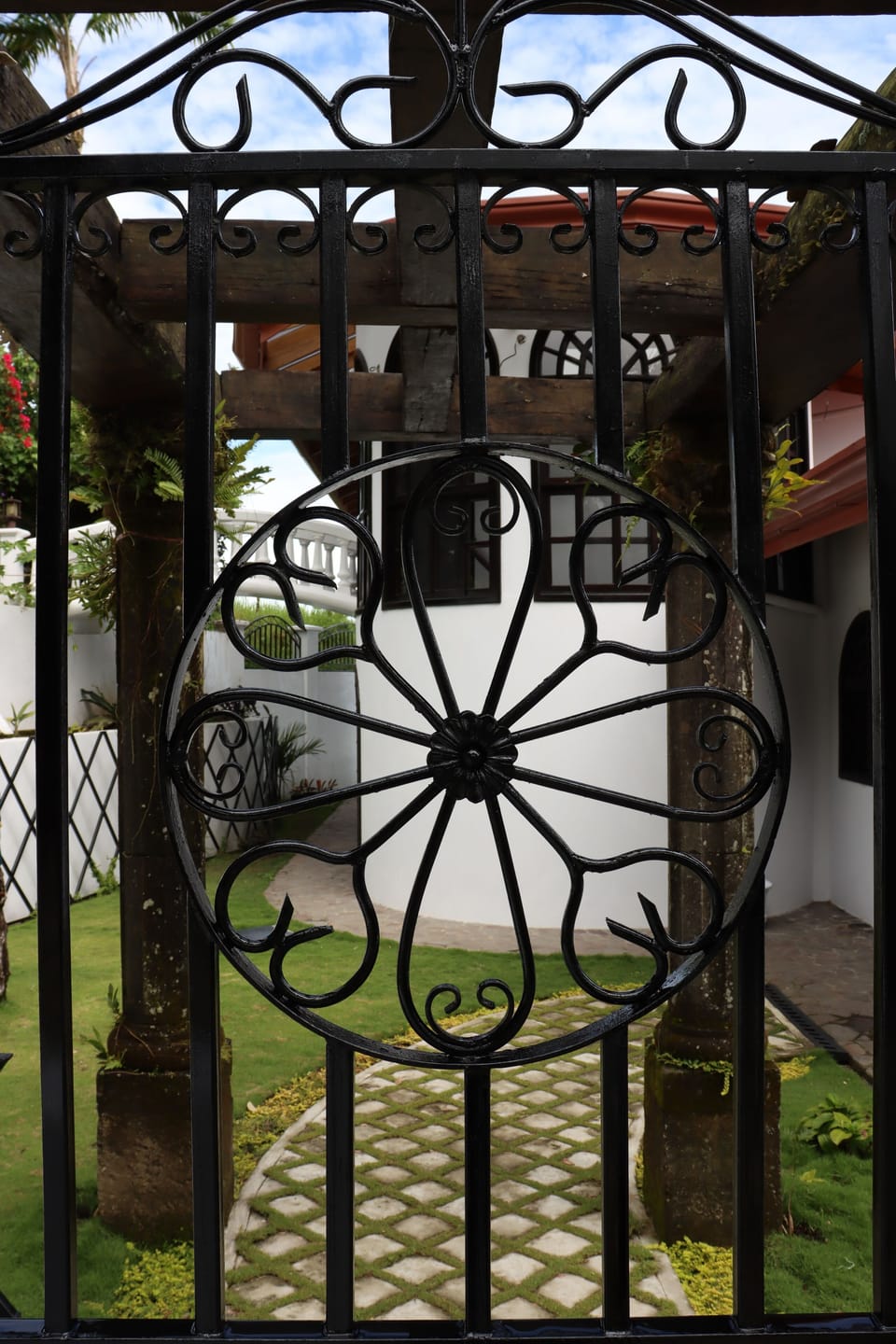 Welcome entrance