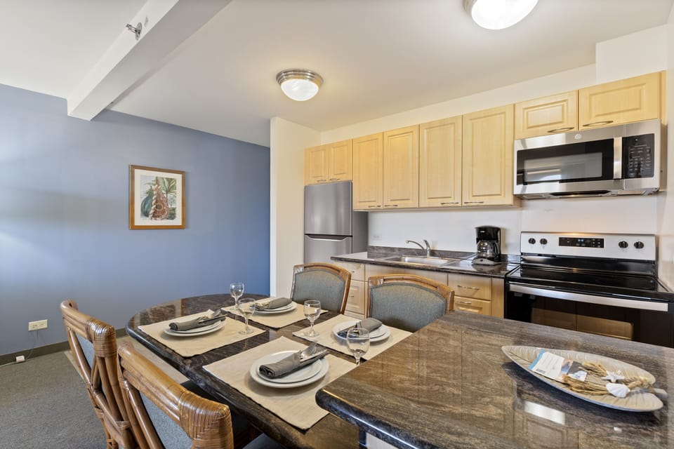 Indoors, Microwave, Oven, Kitchen, Furniture