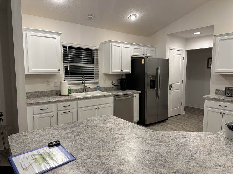 Full Kitchen