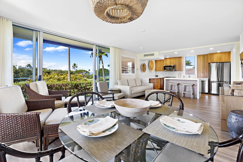 Dining Area - Dining Area with golf course and ocean view