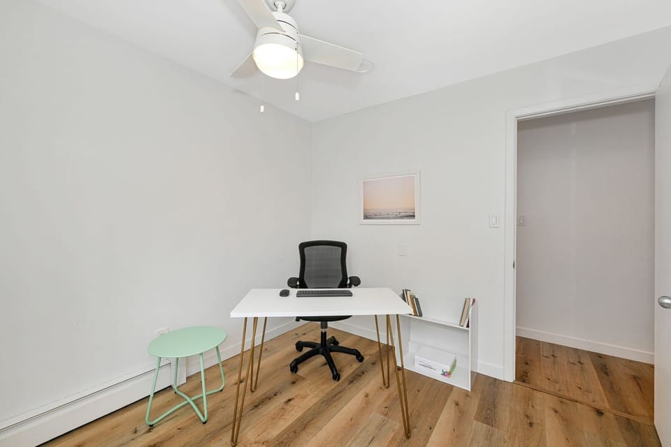 Downstairs office. Murphy bed upon request.