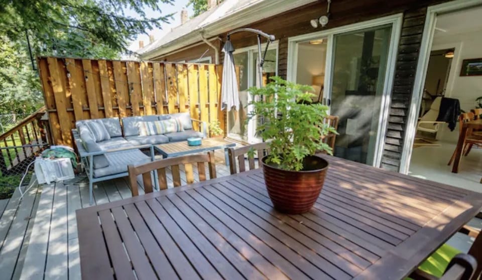 Private back deck