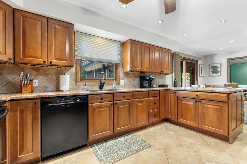 Spacious kitchen with plenty of countertops for hosting big meals!