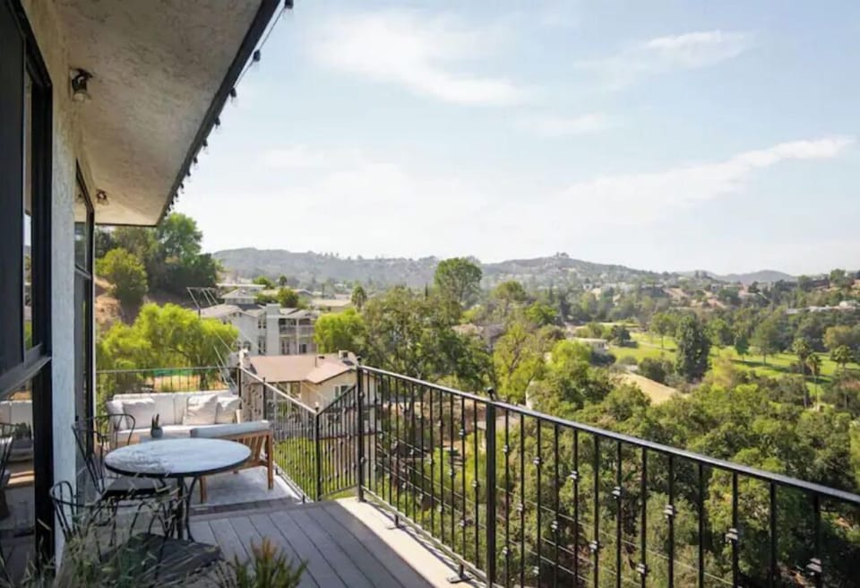 Upstairs balcony with unobstructed views of the sunset. Faces west! 
