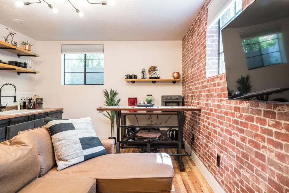 "Great stay at the brick house! We will be back. Matt and Sabrina were excellent hosts."- Johnette