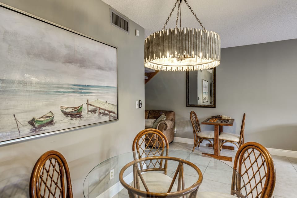 Dining Area | 1st Floor