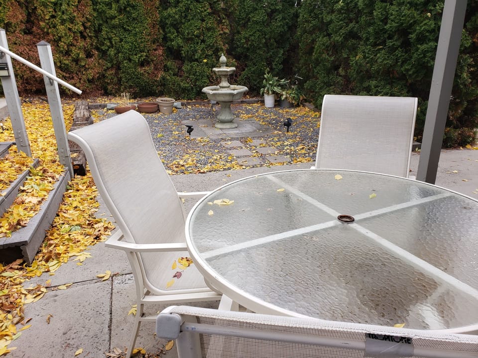 Outdoor dining