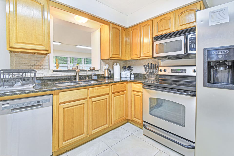 Fully equipped kitchen! 