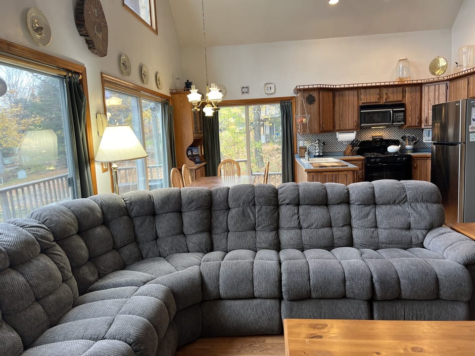 Living area, kitchen and dining