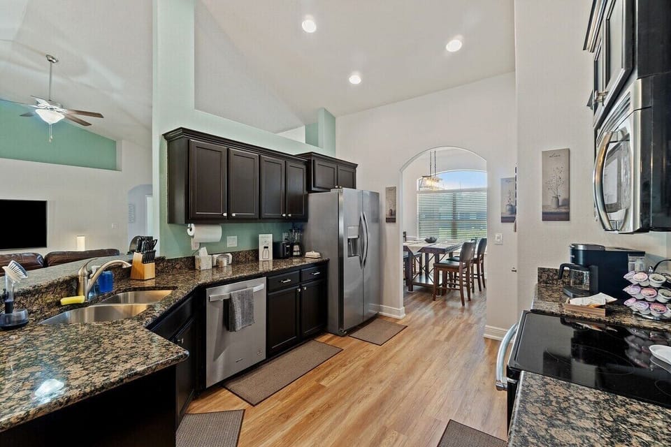 Fully stocked kitchen