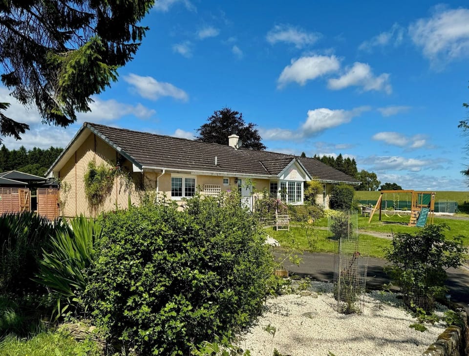 Image picker 12D5FBA7 FE9C 469F A2B5 91492A7EFB3E 1121 000000287DB1C262