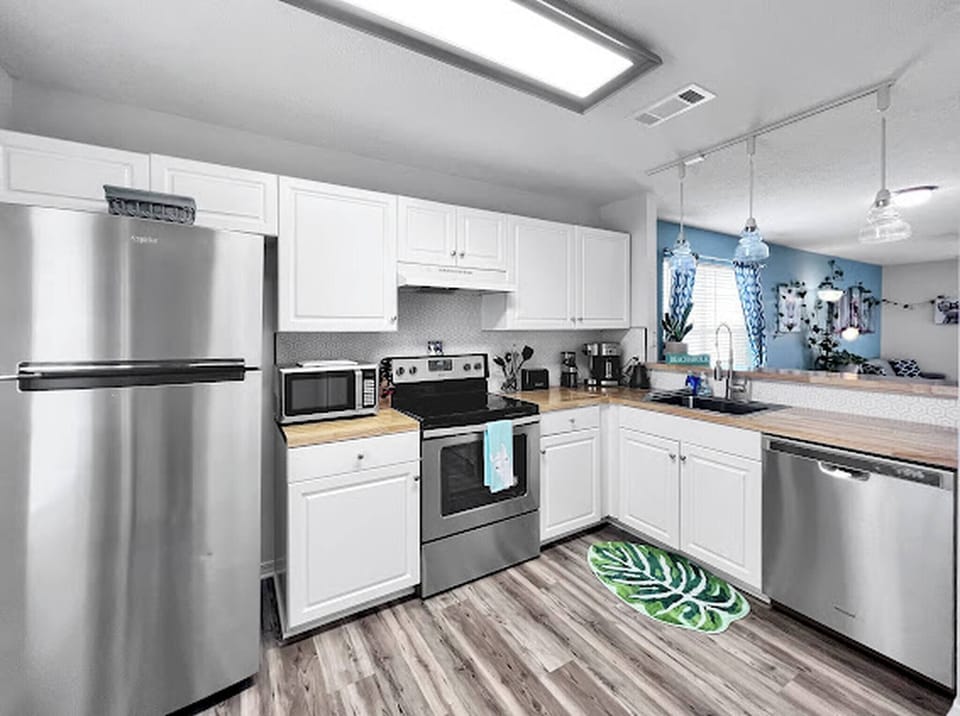 Fully Stocked Kitchen