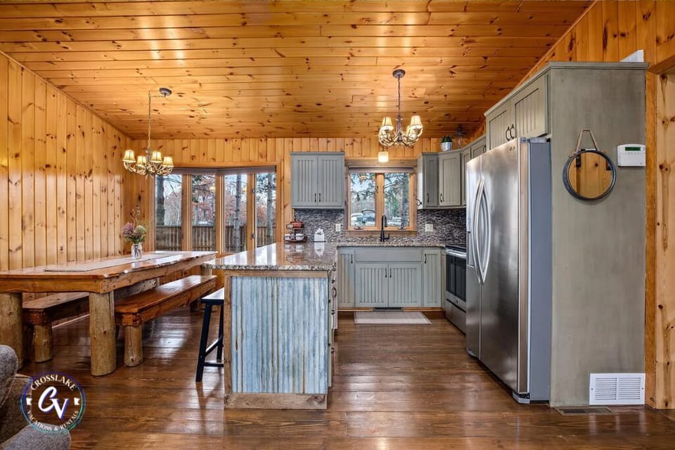 Dining/Kitchen