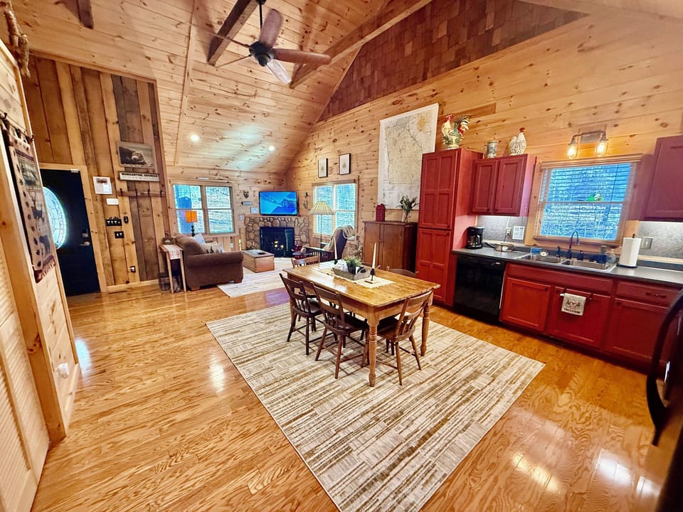 Huge vaulted ceilings in the living/dining/kitchen.  