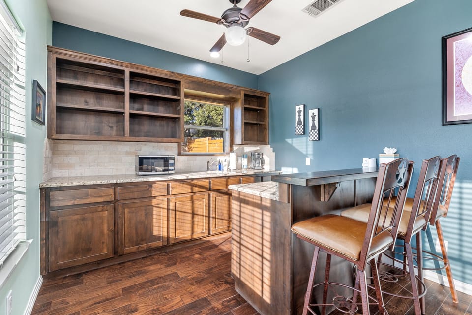 Mother-in-Law Suite Kitchenette