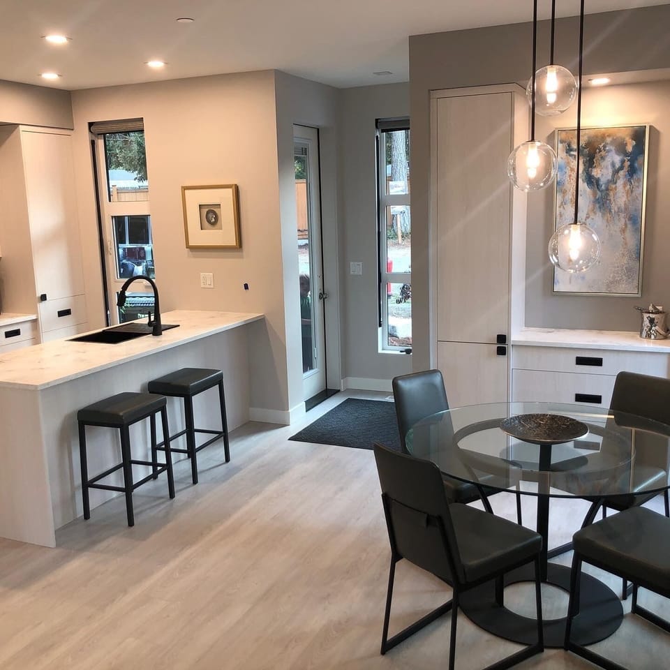 Kitchen and dining area 