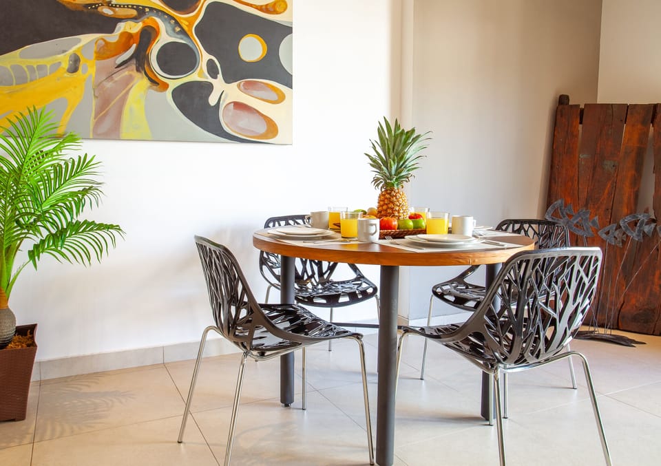 Condo - Image 10