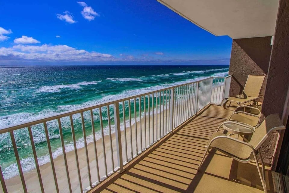 Ocean Front Balcony, Ocean Views. *Units assigned at check-in, floor location varies