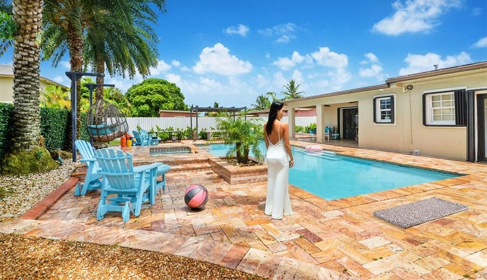 Making fantastic memories by the pool 