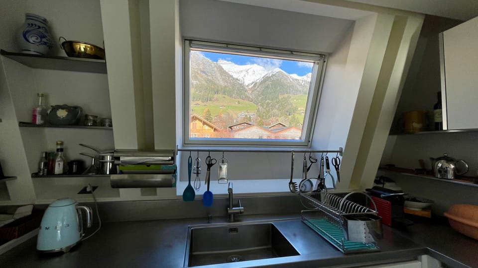 Cuisine avec vue sur les montagnes