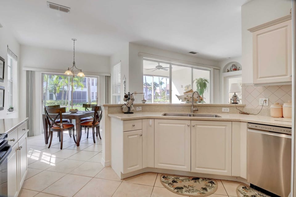 Looking Towards the Eat In Kitchen Dining Set/Breakfast Nook