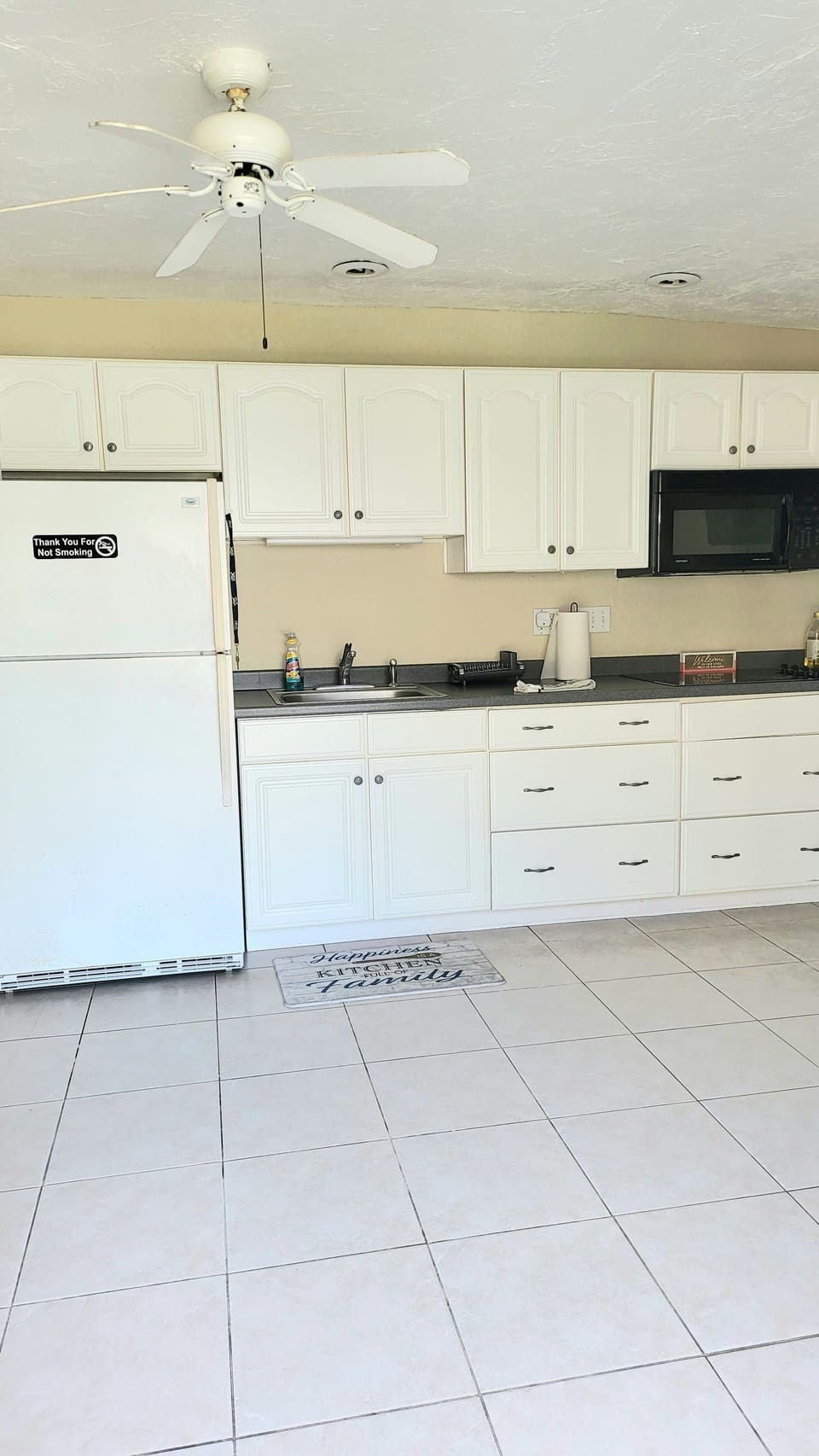 full size kitchen 