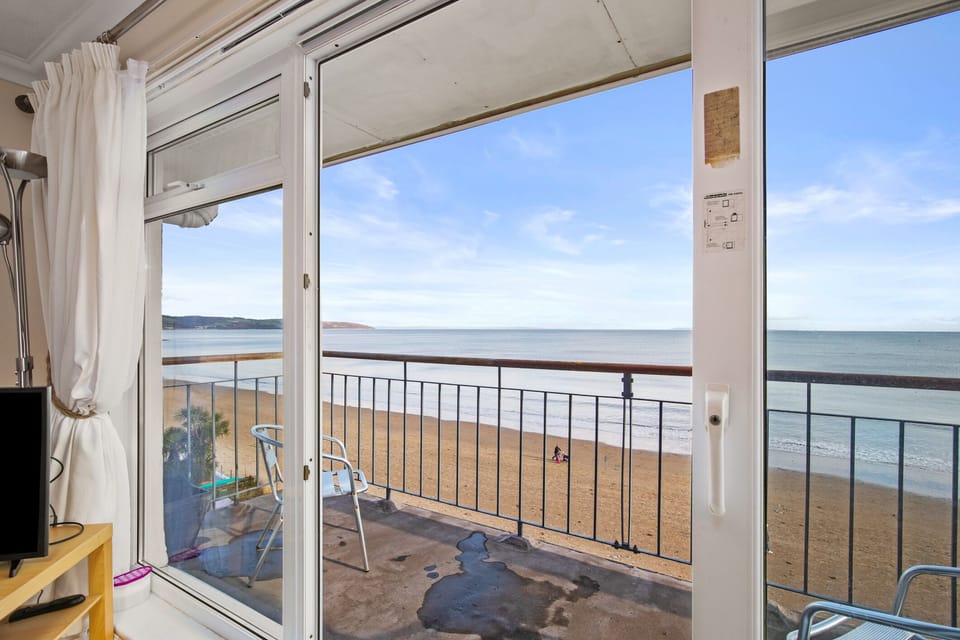 Direct Beach Access, Spectacular Sea Views