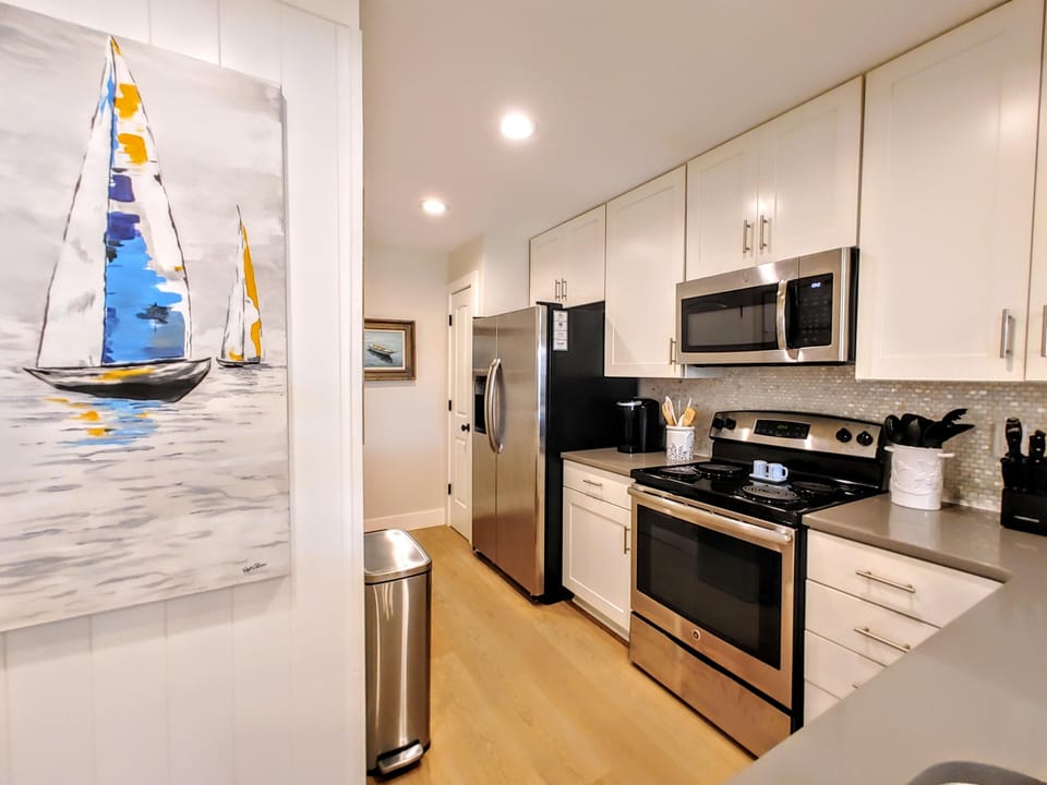 Updated Spacious Kitchen