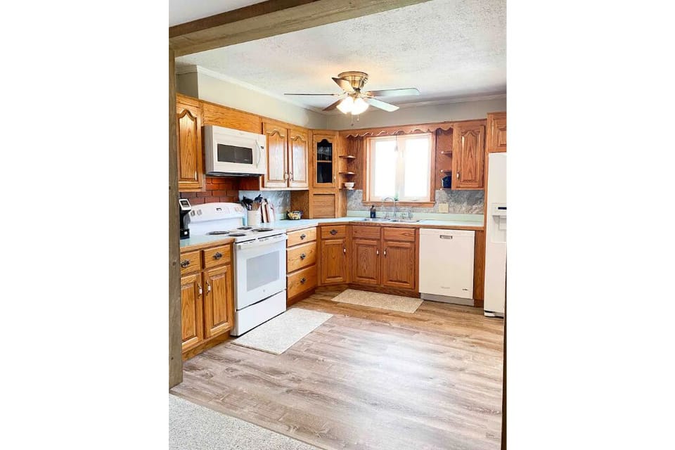 Fully stocked kitchen 