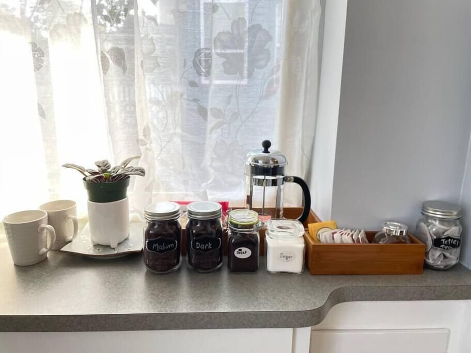 Coffee/tea bar