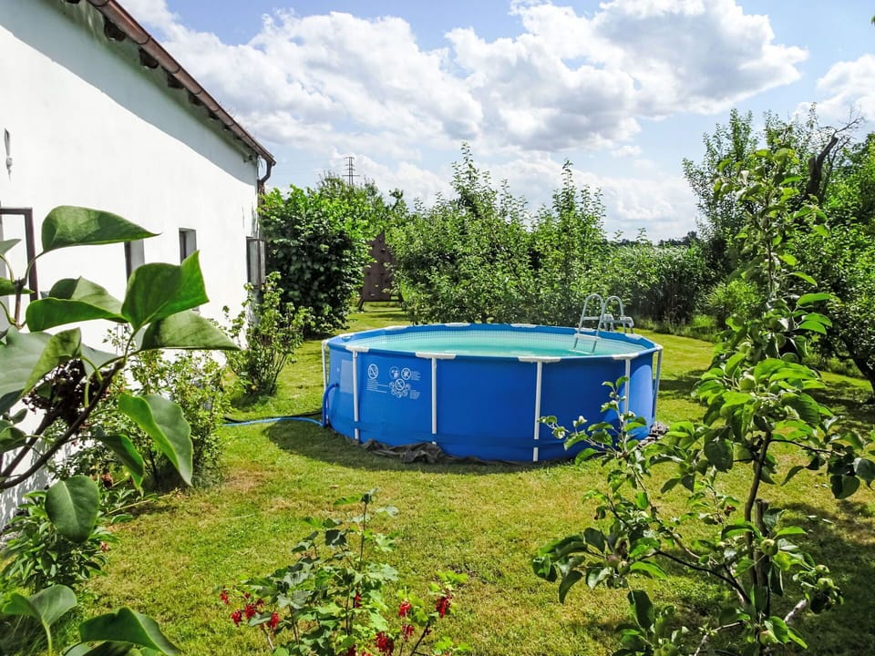 Blue, Swimming Pool, Garden, Shade, Leisure, Backyard, Lawn, Landscaping, Yard, Eco Hotel