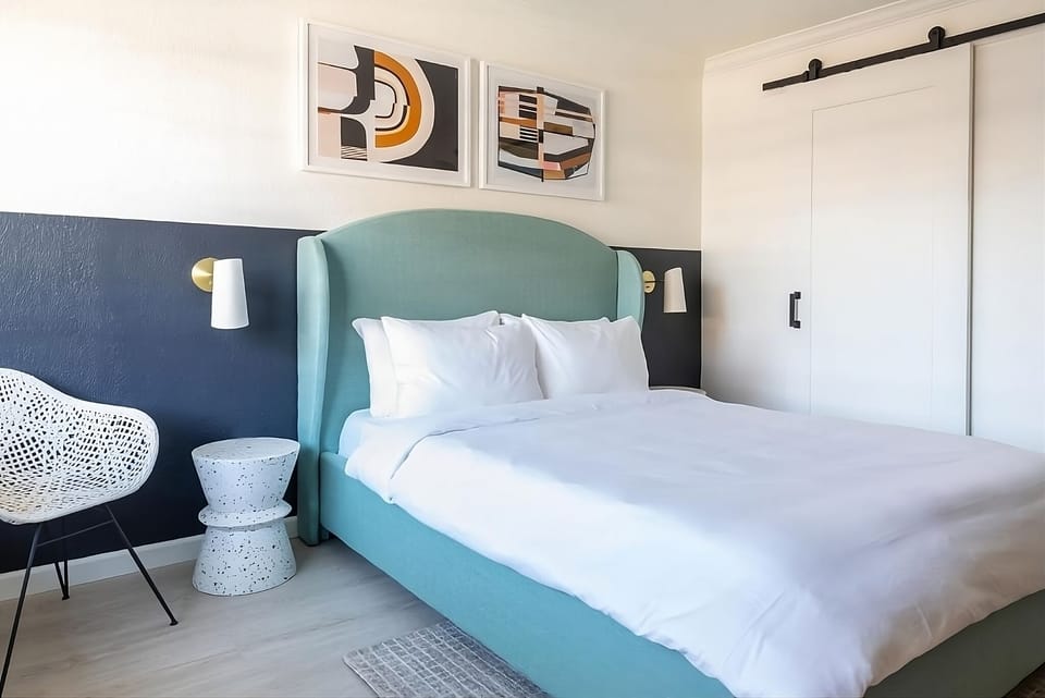 Queen Bed