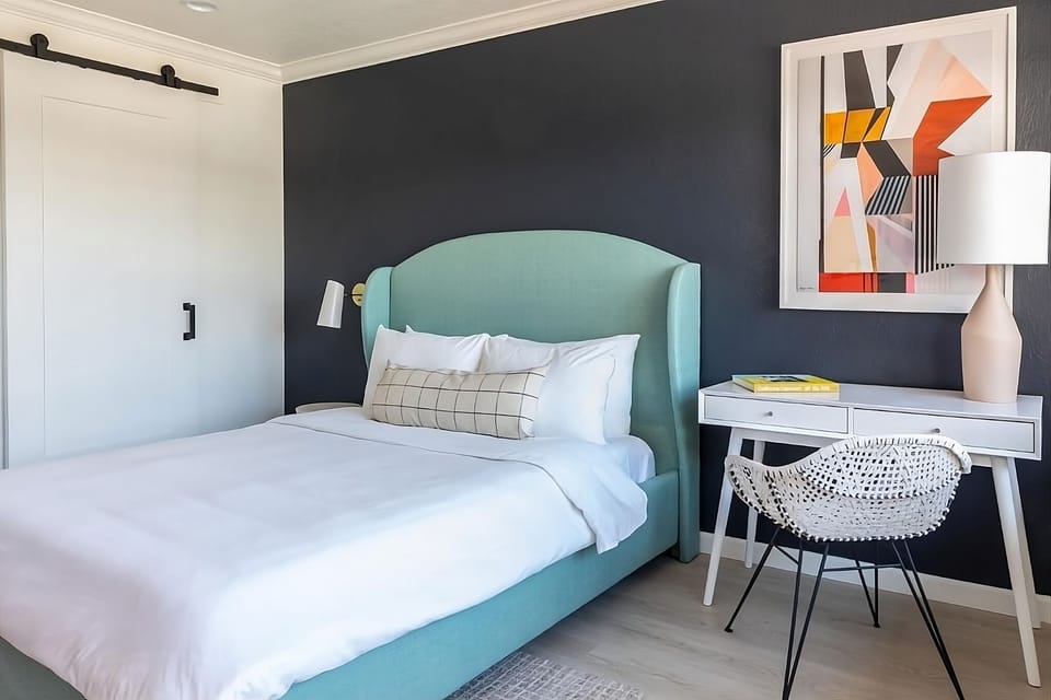 Queen Bed