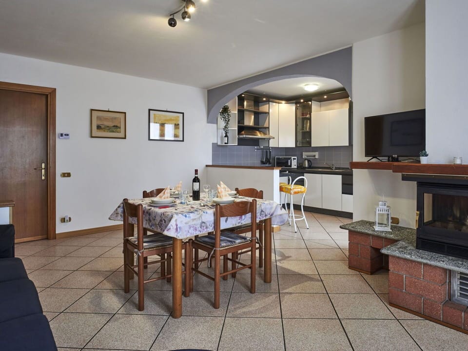 Table, Furniture, Countertop, Picture Frame, Wood, Chair, Interior Design, Floor, Flooring, Kitchen