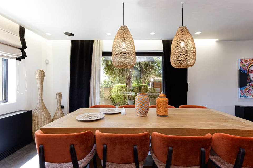 The indoor dinning area has acres to the outdoor terrace 