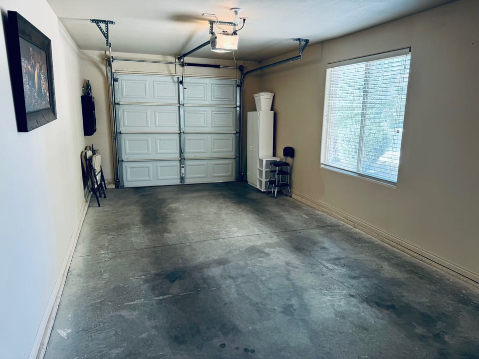 1 Car Garage