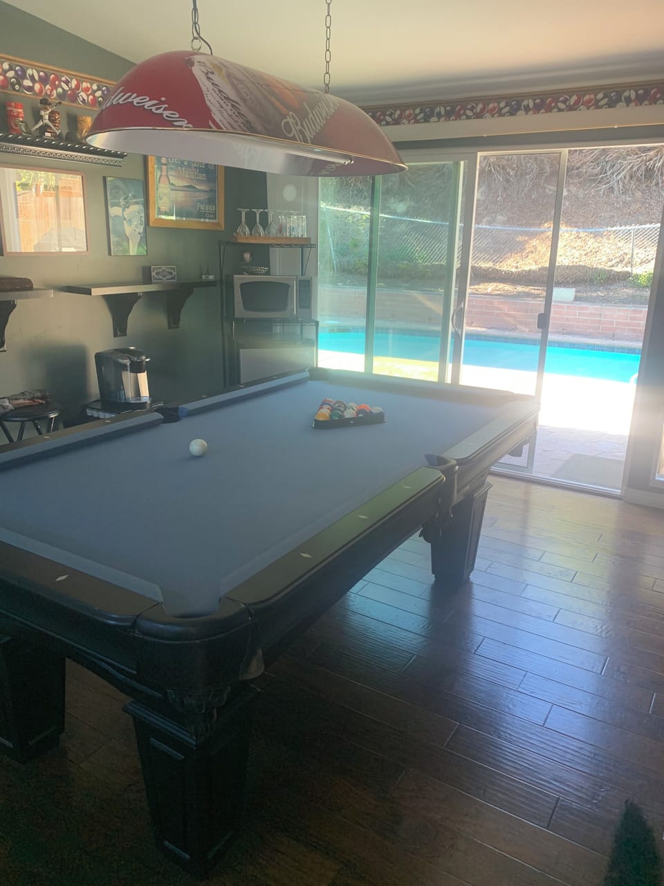 billiard room