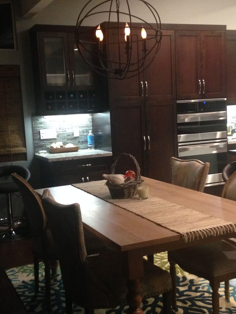 open concept dining/kitchen area