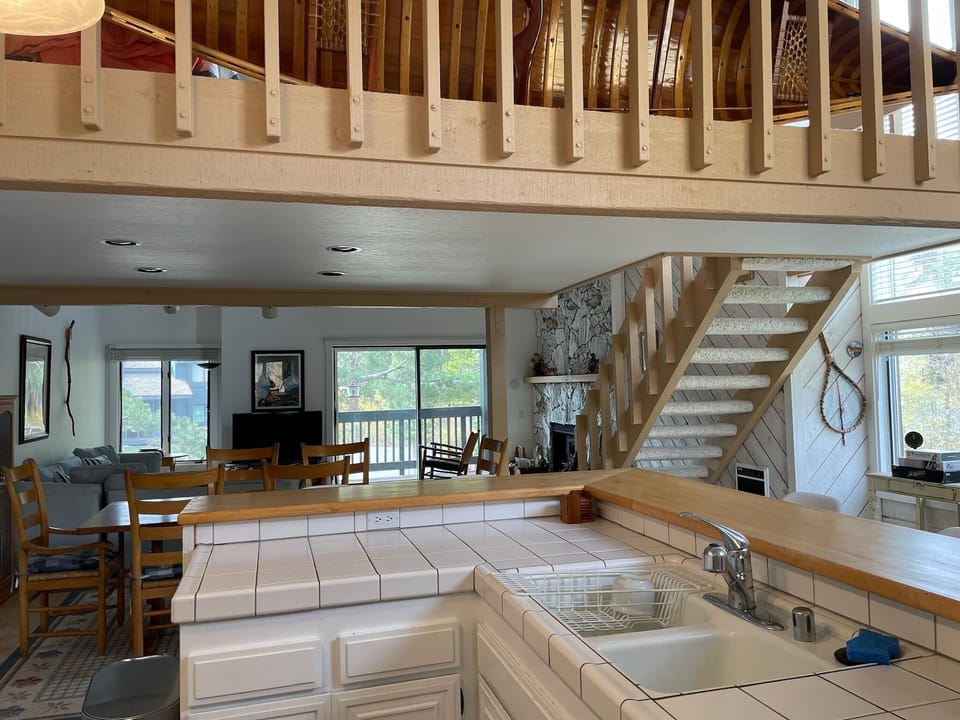 Kitchen counter