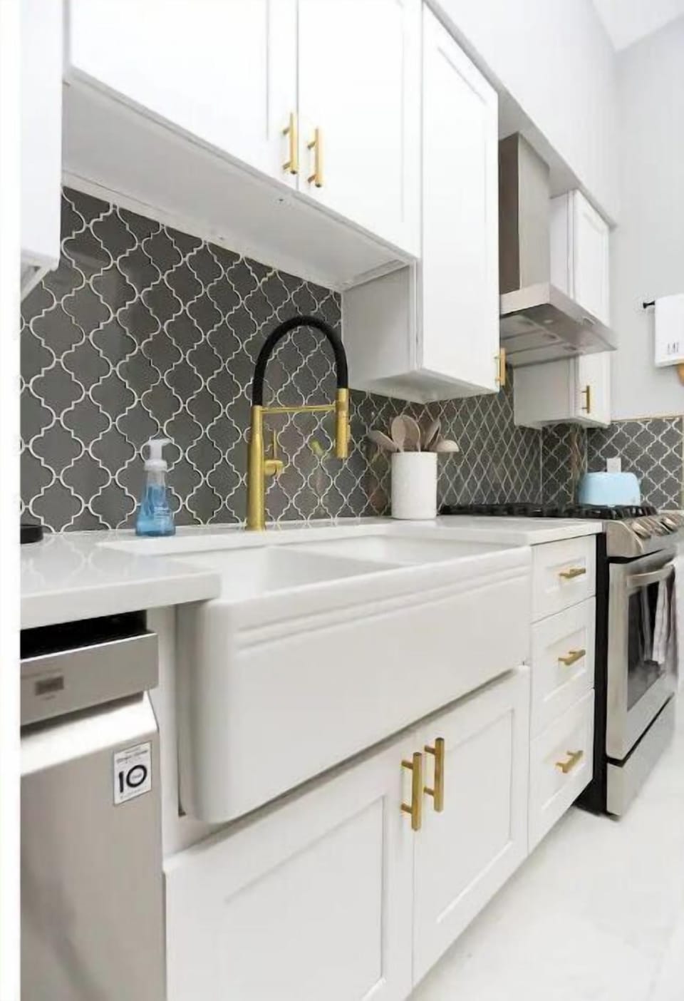Luxury Farmhouse kitchen!