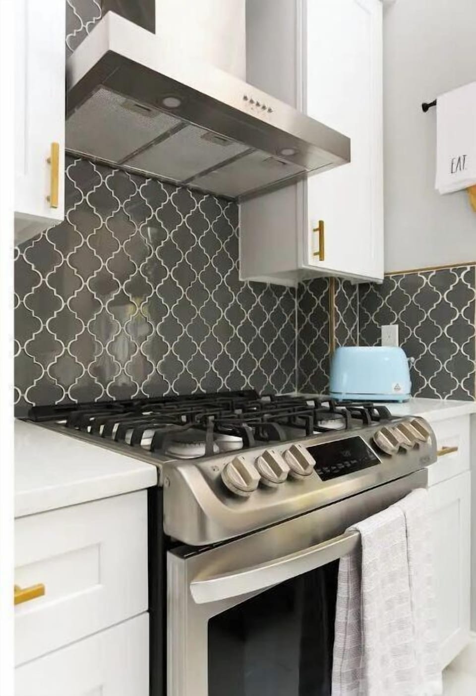 5 burner stainless steel gas stove and oven!