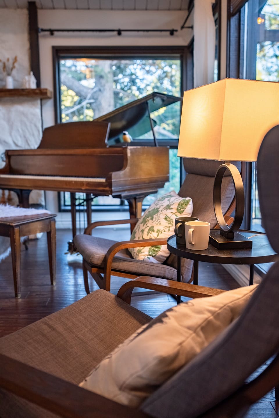Elegant presentation showcasing natural textures, airy layouts, and guest‑focused comfort