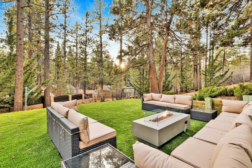 Bright exterior highlighting natural textures, airy design, and guest‑focused presentation.