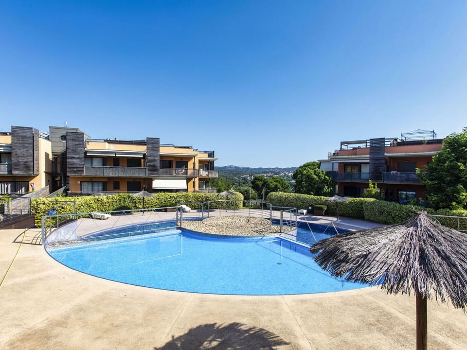Water, Sky, Plant, Building, Azure, Swimming Pool, Tree, Urban Design, Leisure, Landscape