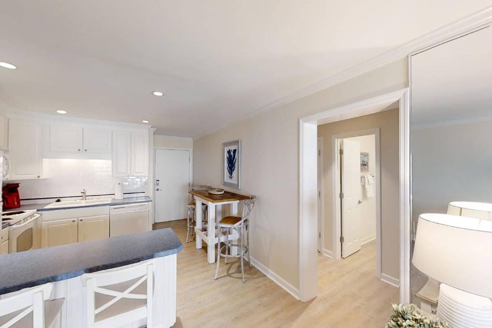 Hallway leading to bedrooms