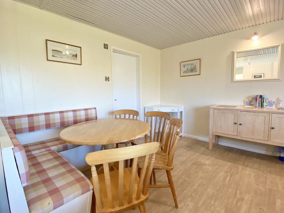 Dining table in 8 Polzeath Court Holiday Cottage, Wadebridge, North Cornwall