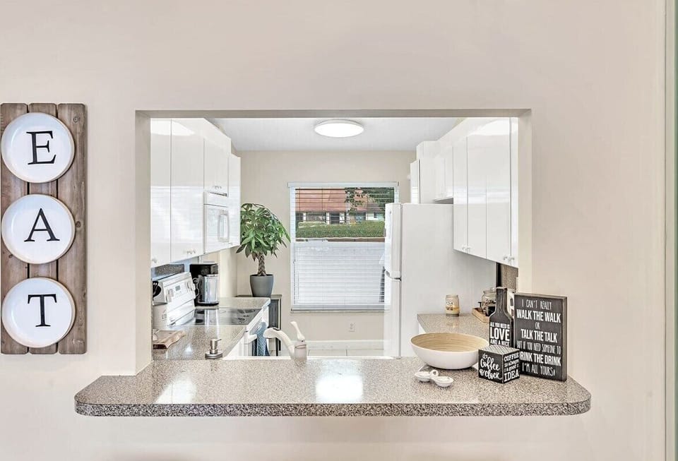 Kitchen Bar