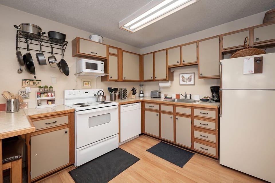 Your fully equipped kitchen offers everything you need to create memorable meals, with ample counter space and thoughtful touches.